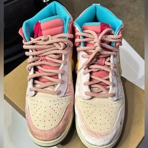 Nike Dunk Mid - Social Status "free lunch Strawberry Milk" -  used sz 13M